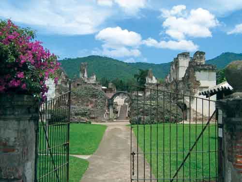 Ruins of monastery and church of La Recolección (photo: Jack Houston)