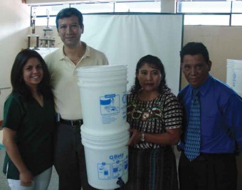 (l-r) Nutritionist, María Esmeralda Arriaga; Atitlán Rotary President, Fredy Lara; medical chief, Dr. Irene Quiejú; administrator, Victor García